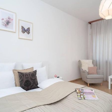 Convenient Apartment In The Heart Of Downtown Budapest Exterior photo
